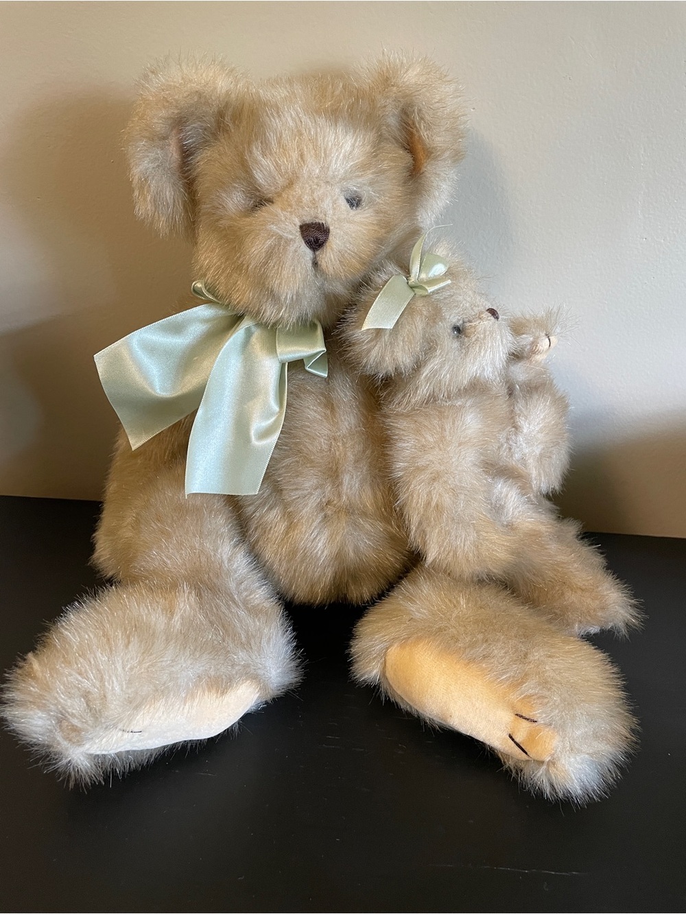 ATTENTION BEAR LOVERS ❤️COLLECTABLE BEARS